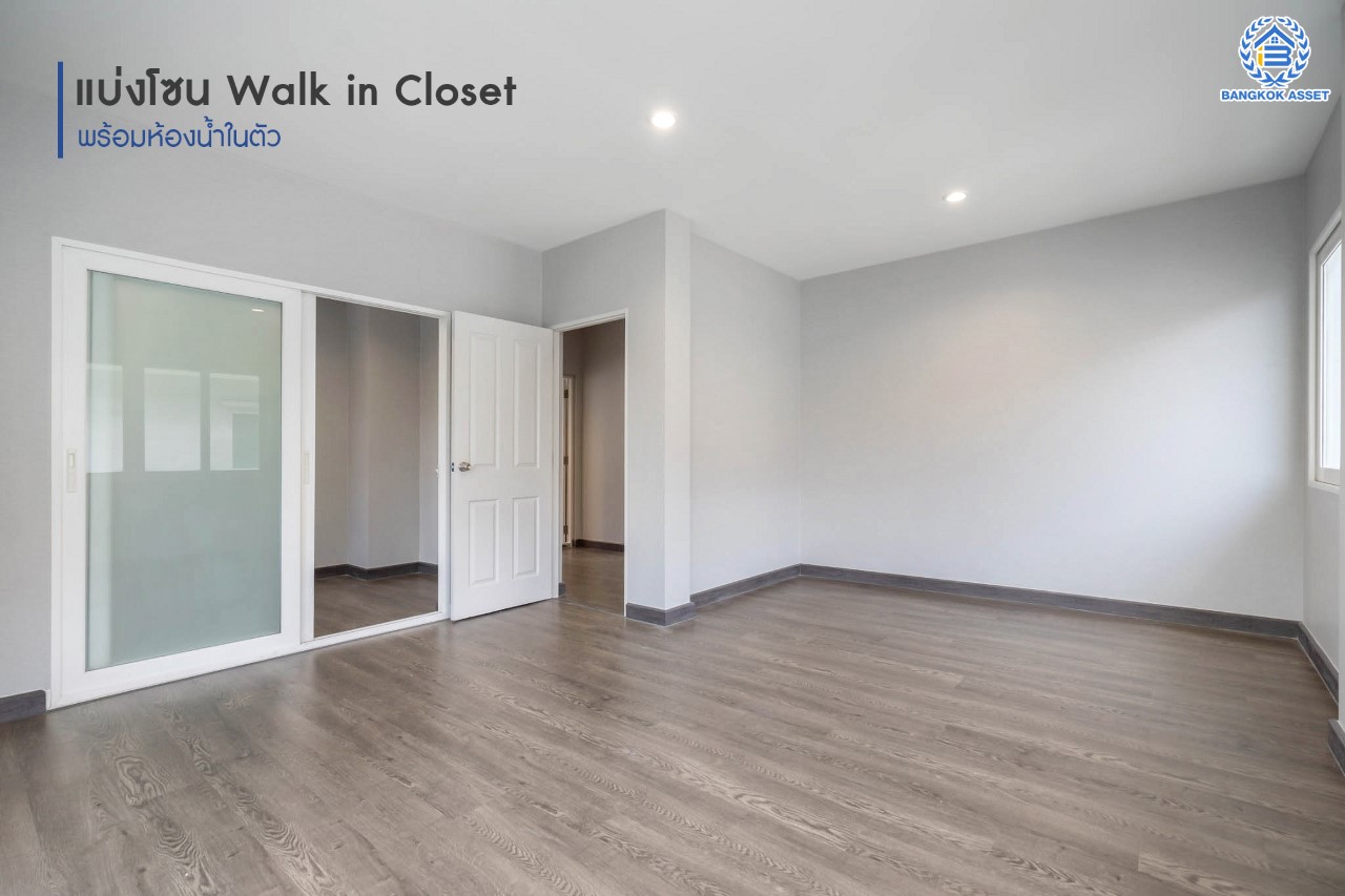 บ้านมือสองตกแต่งใหม่ ม.คาซ่าวิลล์ ราชพฤกษ์-รัตนาธิเบศร์2 แบรนด์ Q.House ต่อเติมครบพร้อมเข้าอยู่ เนื้อที่ 63 ตร.ว. ฟังก์ชันจัดเต็ม 3 ห้องนอน 4 ห้องน้ำ 1ห้องแม่บ้าน จอดรถได้ 2 คัน บนทำเลศักยภาพ ติดถนนราชพฤกษ์ และเพียง 10 นาทีถึงรถไฟฟ้า "สถานีบางรักน้อยท่าอิฐ"